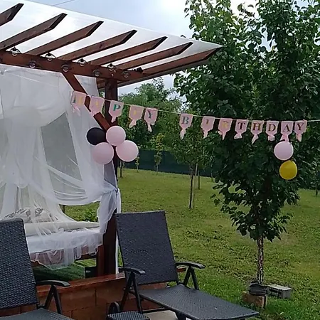 Smestaj Sa Bazenom Sunny Hill Smederevska Palanka