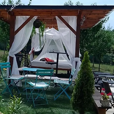 Smestaj Sa Bazenom Sunny Hill Апартаменты Смедеревска-Паланка