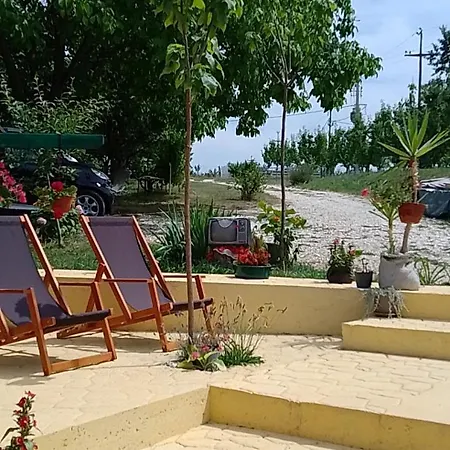 Smestaj Sa Bazenom Sunny Hill Apartment *