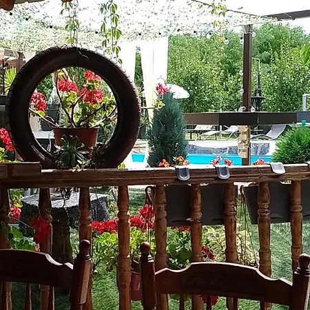 Smestaj Sa Bazenom Sunny Hill Apartamento