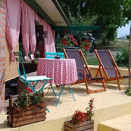 Smestaj Sa Bazenom Sunny Hill Apartment Smederevska Palanka