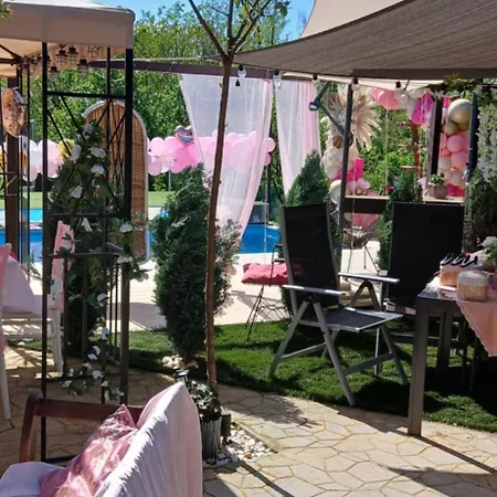 Smestaj Sa Bazenom Sunny Hill Apartamento *