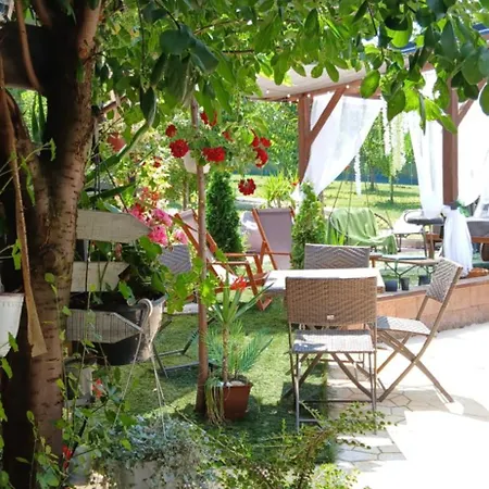Smestaj Sa Bazenom Sunny Hill Apartment Smederevska Palanka
