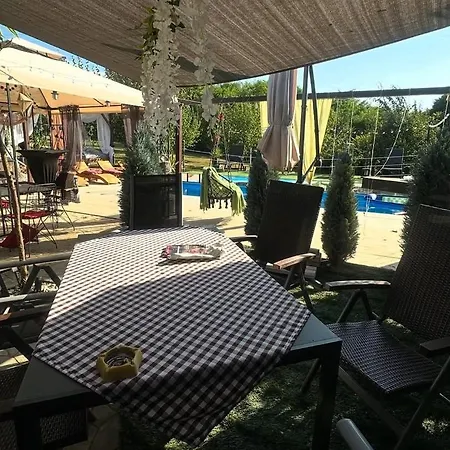 Apartment Smestaj Sa Bazenom Sunny Hill