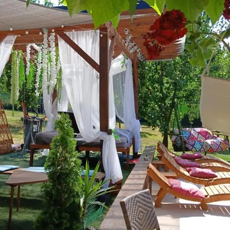 Smestaj Sa Bazenom Sunny Hill Smederevska Palanka