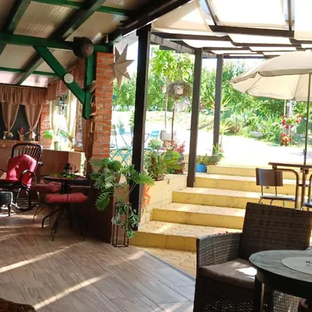 Smestaj Sa Bazenom Sunny Hill *