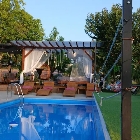 Smestaj Sa Bazenom Sunny Hill Smederevska Palanka