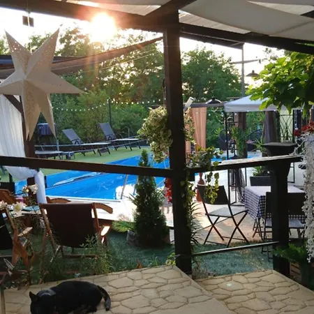 Smestaj Sa Bazenom Sunny Hill Apartamento