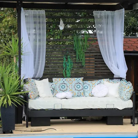 Smestaj Sa Bazenom Sunny Hill * Smederevska Palanka