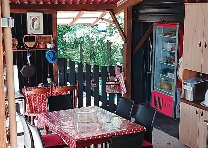 Apartment Smestaj Sa Bazenom Sunny Hill Smederevska Palanka