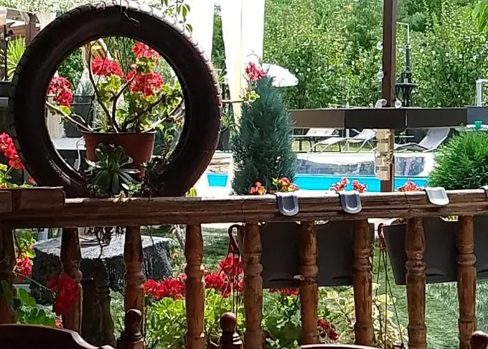 Smestaj Sa Bazenom Sunny Hill Apartment