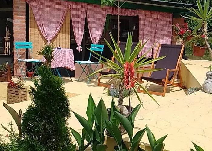 Smestaj Sa Bazenom Sunny Hill Apartment *