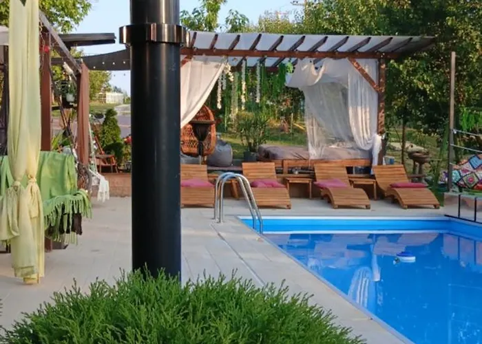 Smestaj Sa Bazenom Sunny Hill *