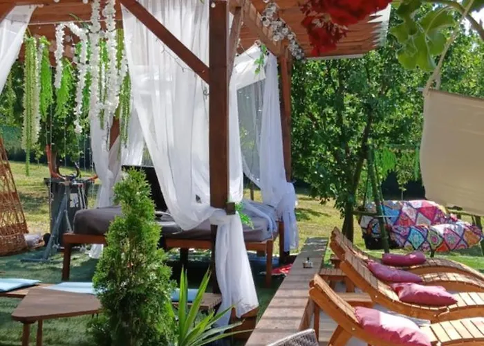 Smestaj Sa Bazenom Sunny Hill Smederevska Palanka