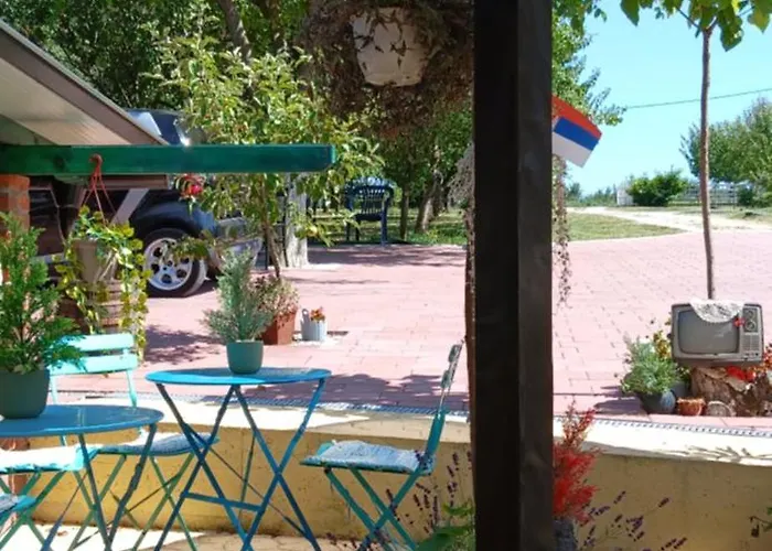 Apartment Smestaj Sa Bazenom Sunny Hill