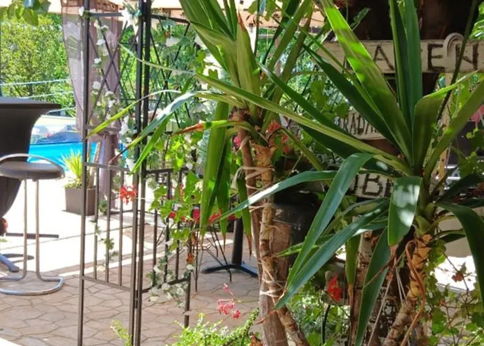 Smestaj Sa Bazenom Sunny Hill Smederevska Palanka