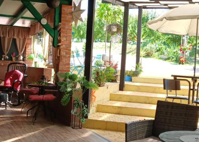 Smestaj Sa Bazenom Sunny Hill *