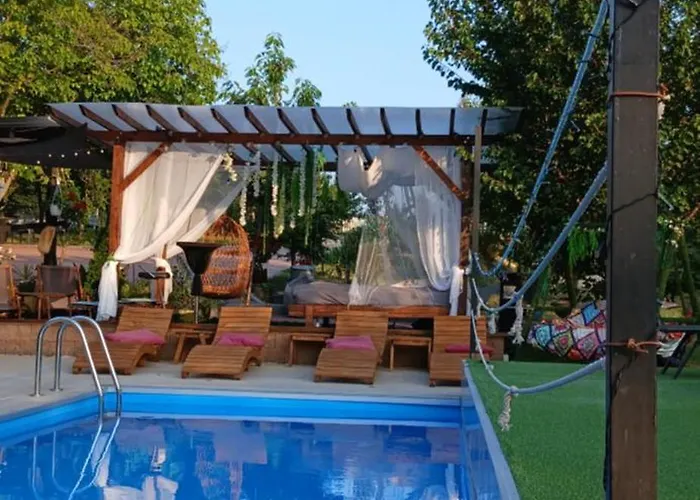 Smestaj Sa Bazenom Sunny Hill Smederevska Palanka